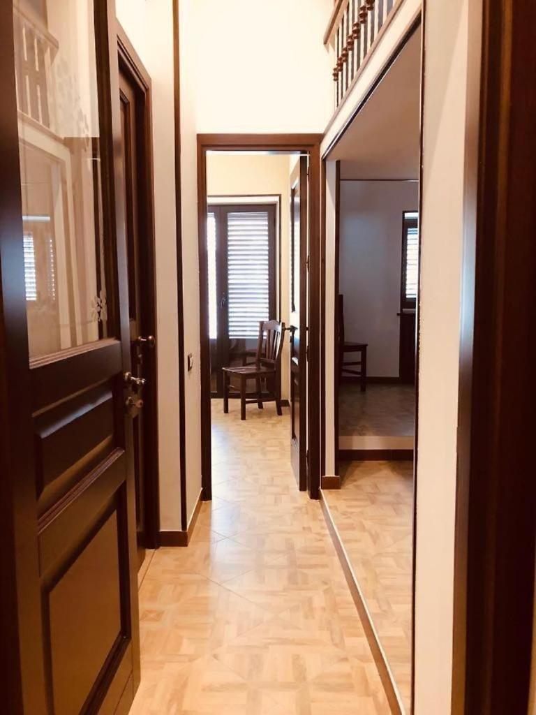 Toto Apartment *