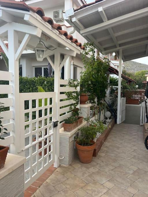 Full Semi-garden In At Mondello *