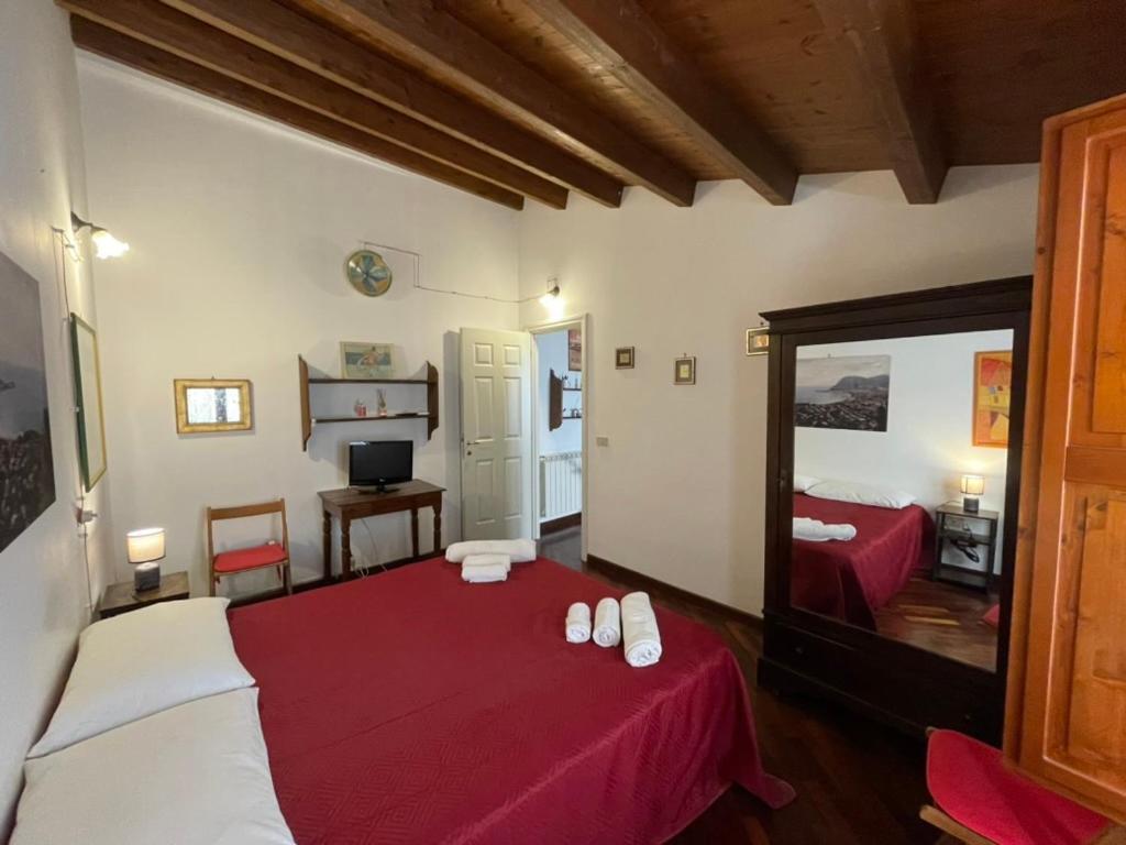 House Quattro Canti