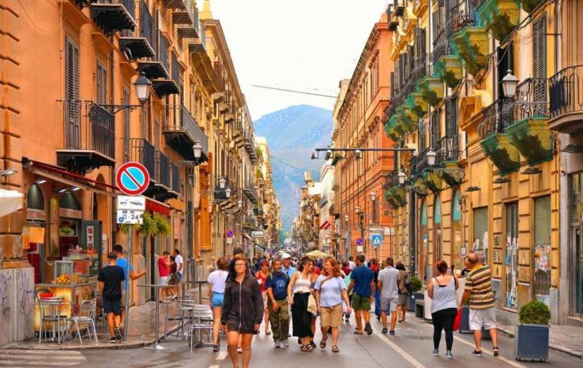 Dimora Di Maury A Due Passi Dai Trasporti E Da Ballaro * Palermo