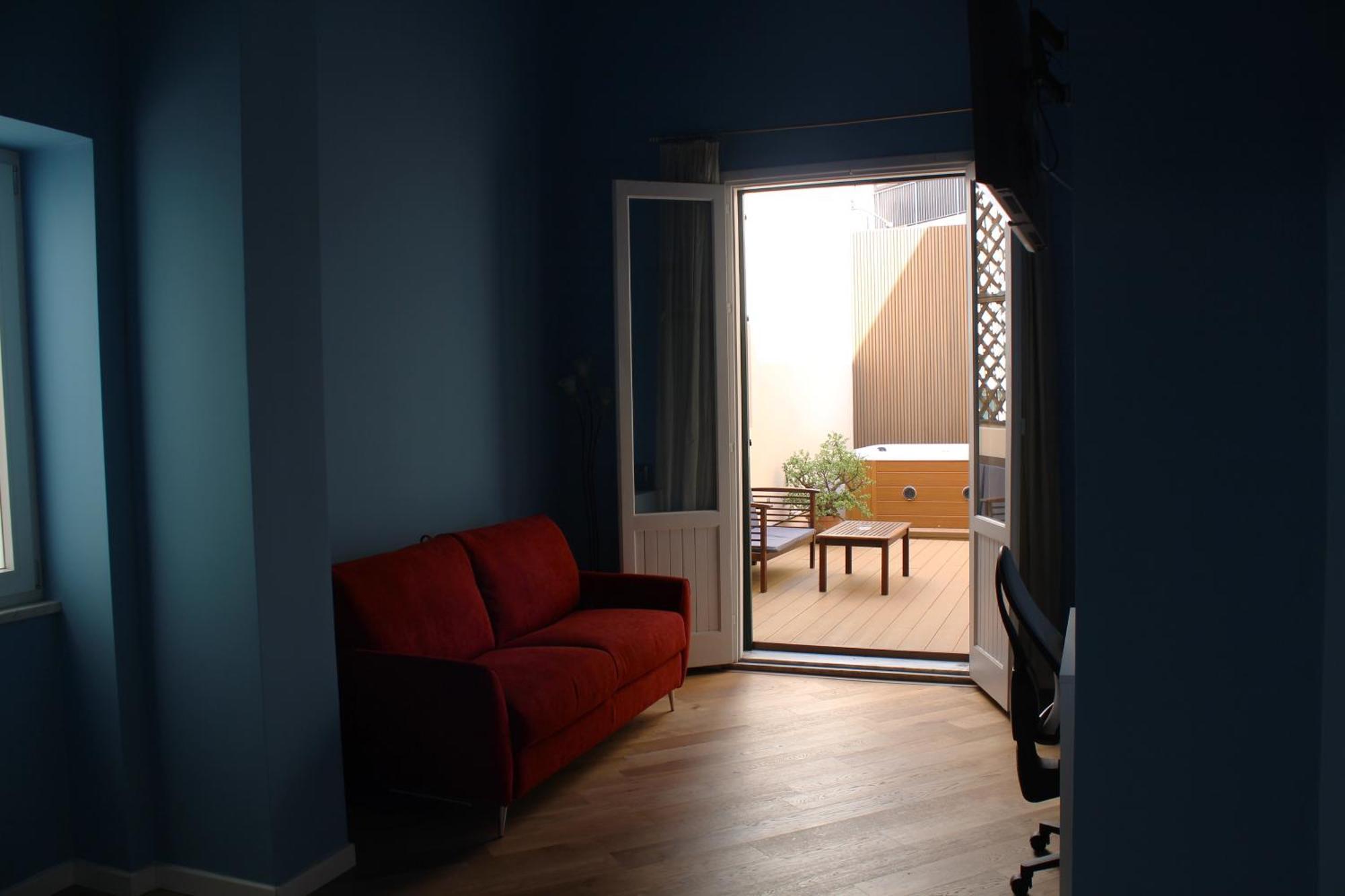 Falstaff & Guest house *