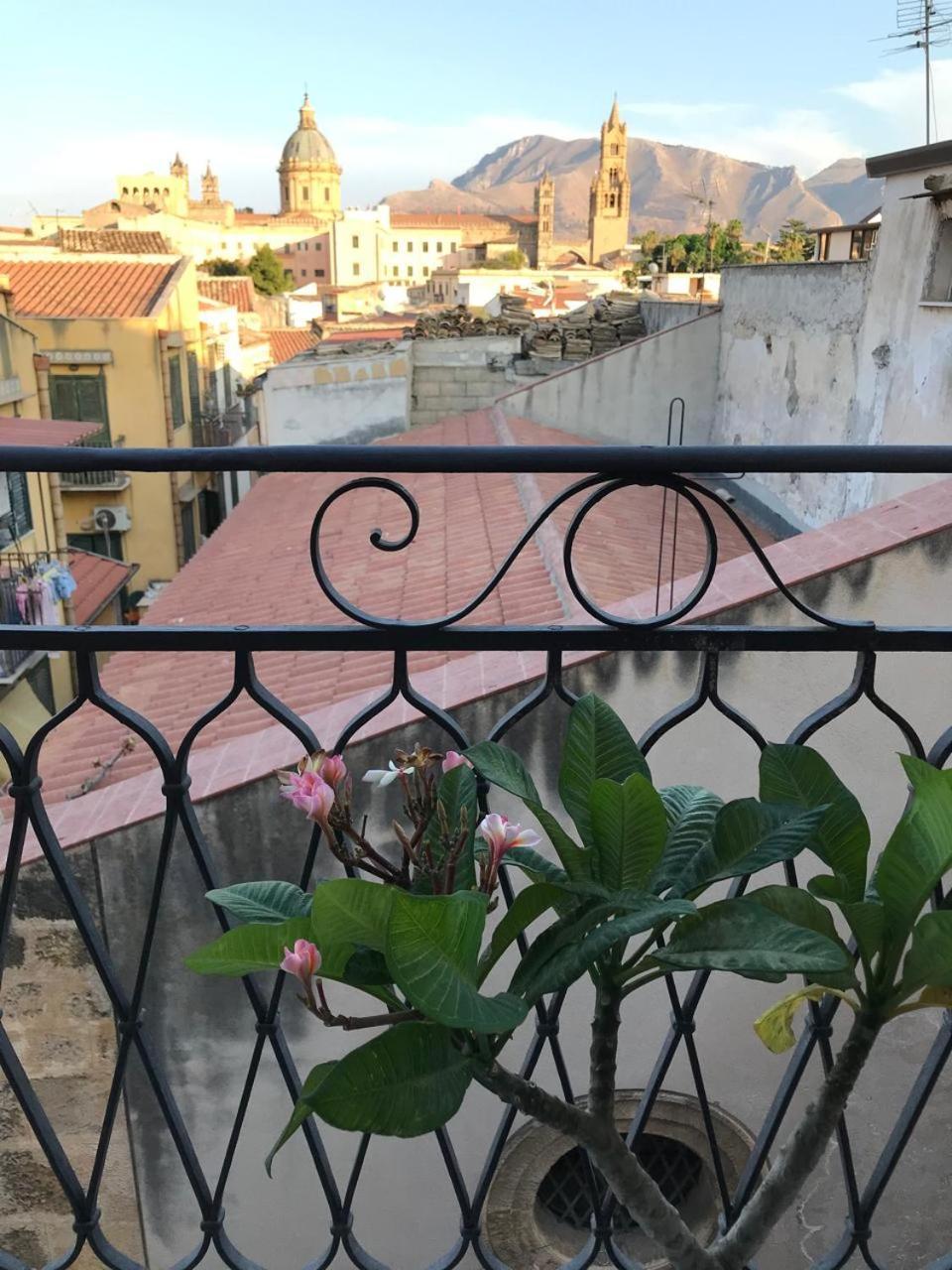 Casa Rosa Hotel *
