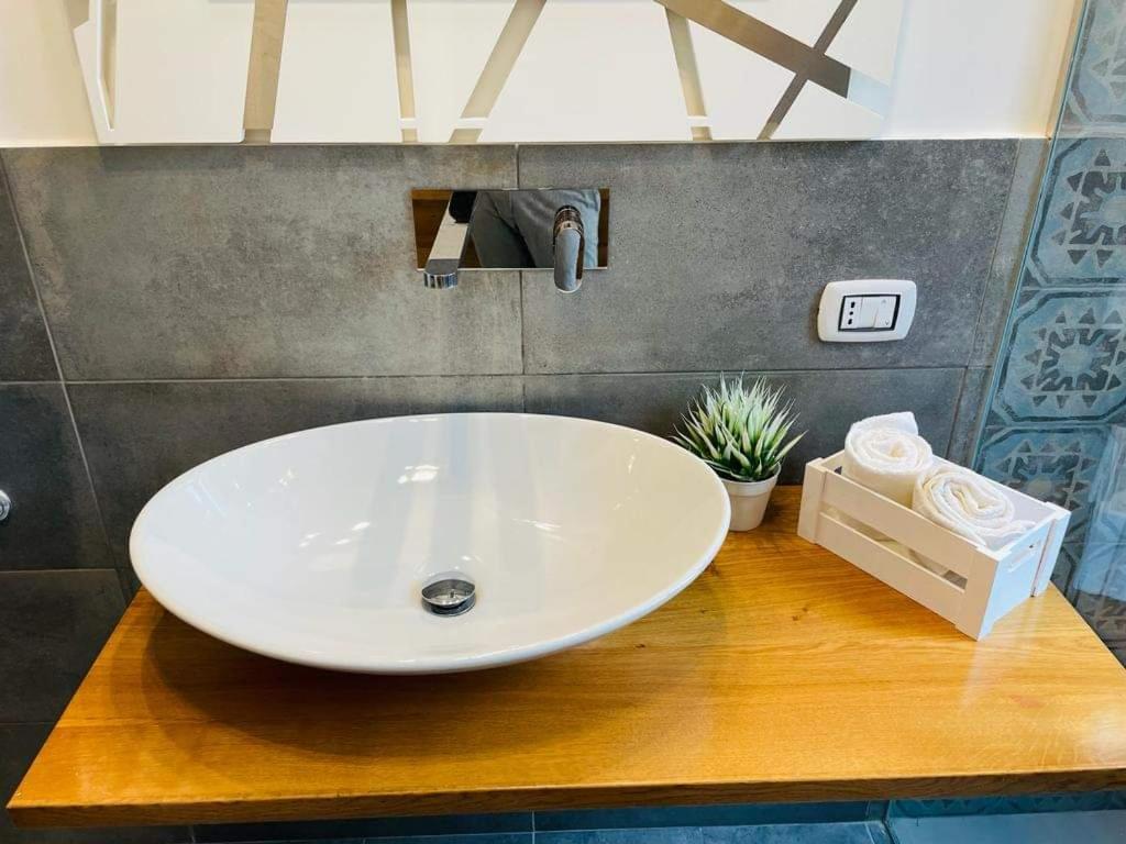 Apartment Alessi Design Tra Centro E Mare Palermo
