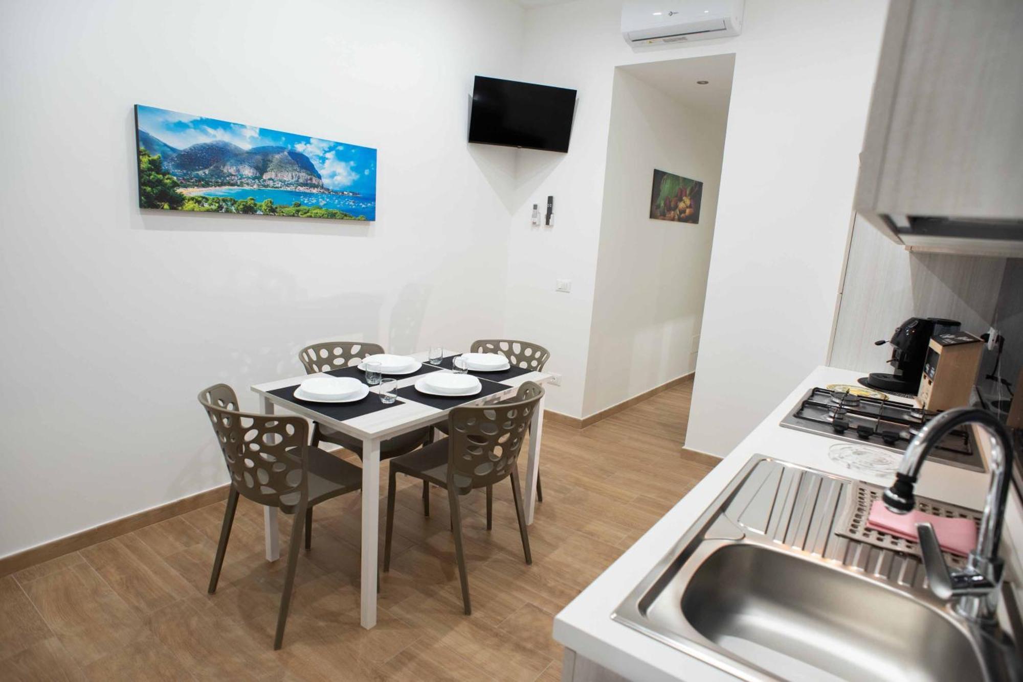 Apartment Yris House