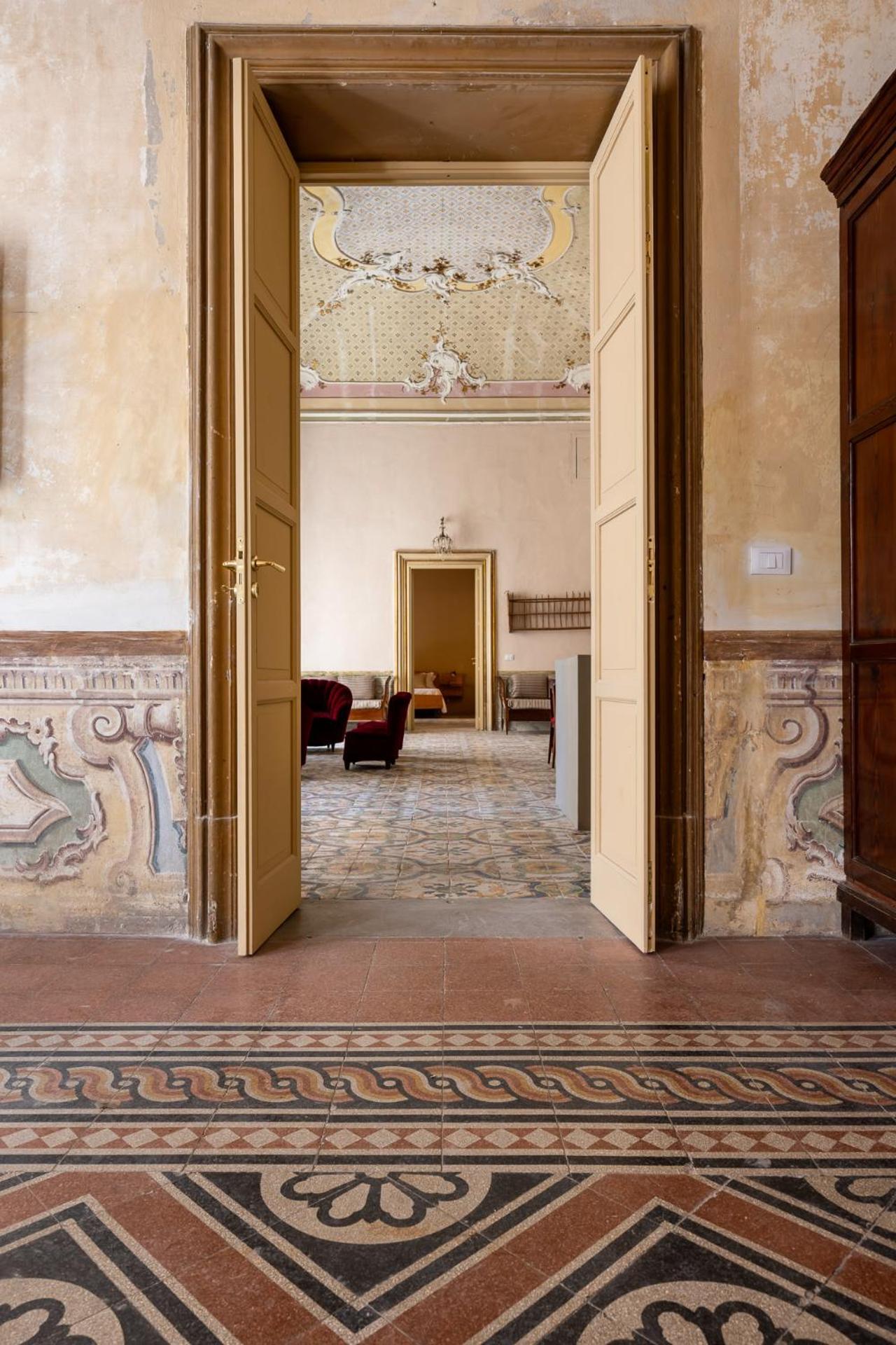 Palazzo Sant'isidoro By Domusicily Aparthotel *