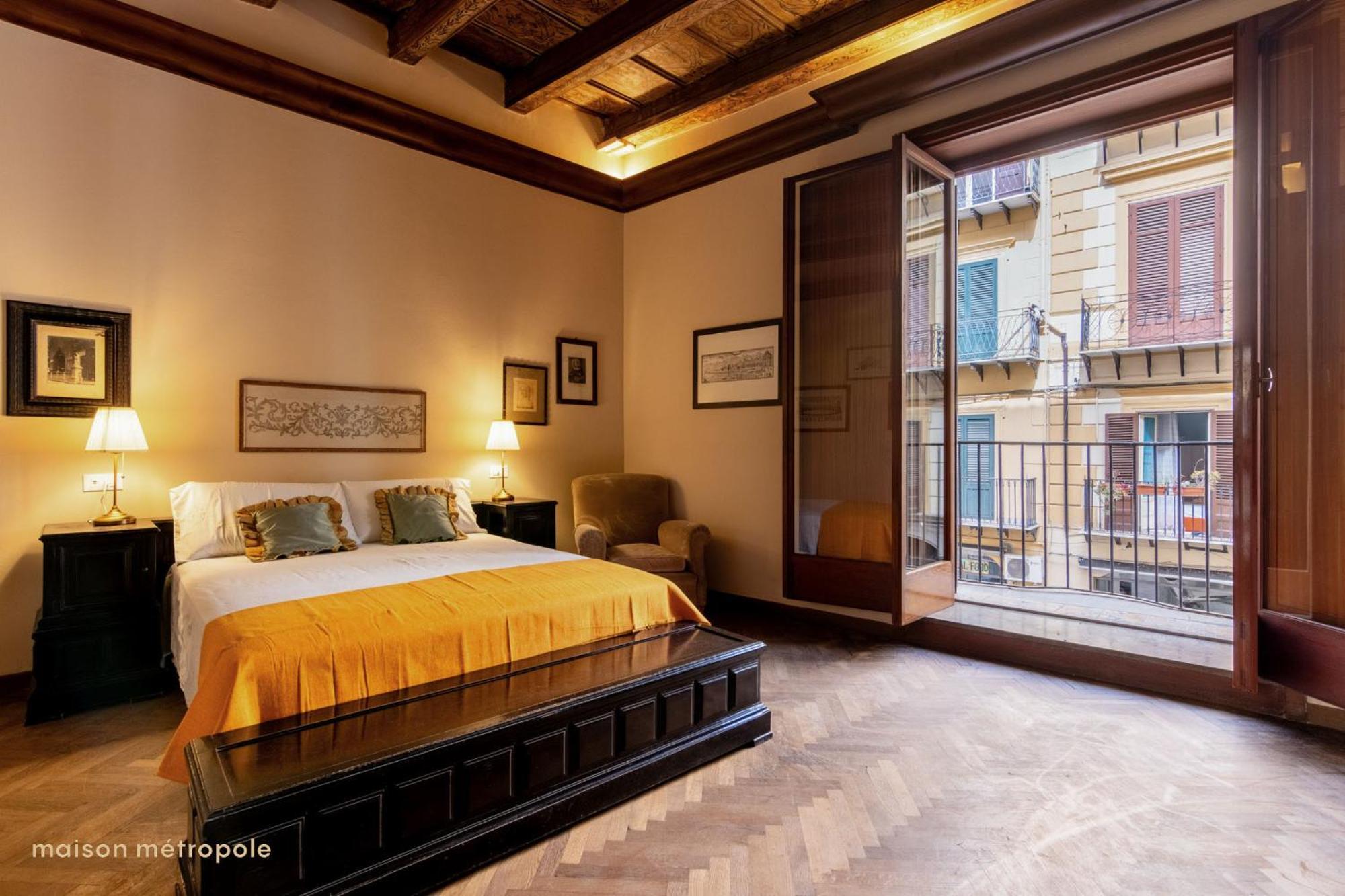 Guest house Center