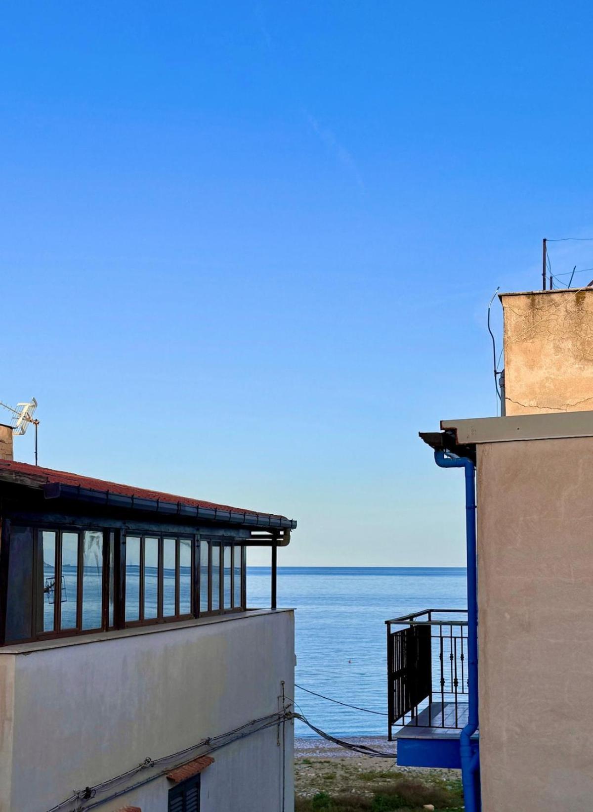 Frontemare12 Holiday home