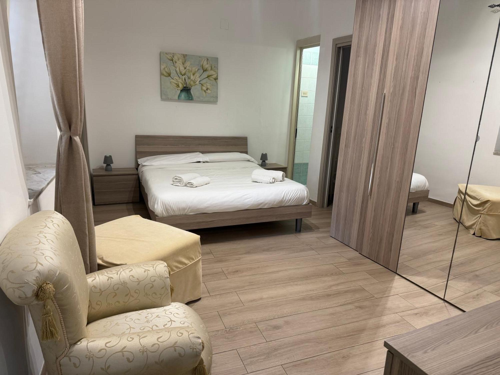 Maqueda Apartament For 4 Palermo Centre Ballaro *