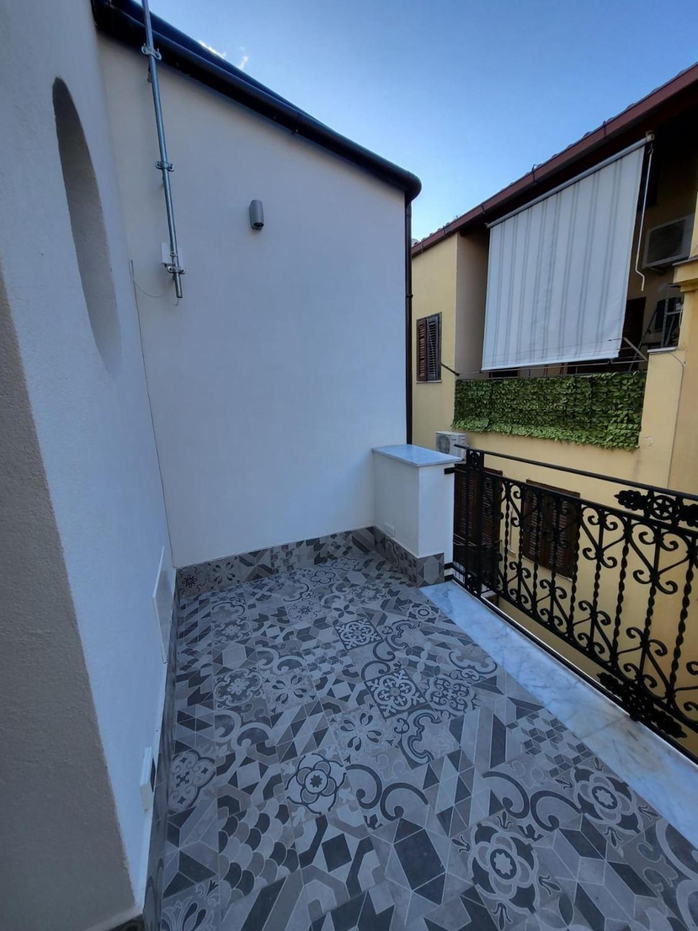 Le Di Sole Santa Oliva Apartment