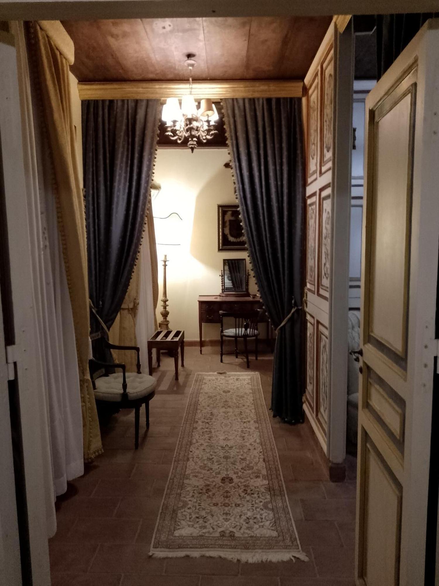 Frühstückspension Principe Di Castelnuovo Historical