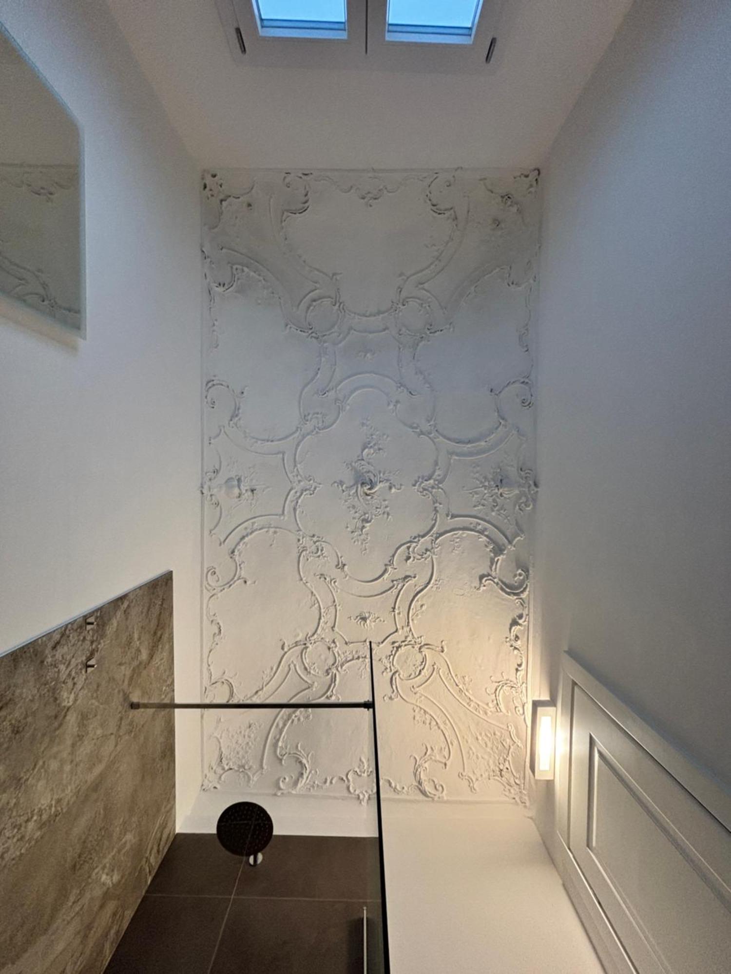 Homestay Historic Balcony & On Via Maqueda *