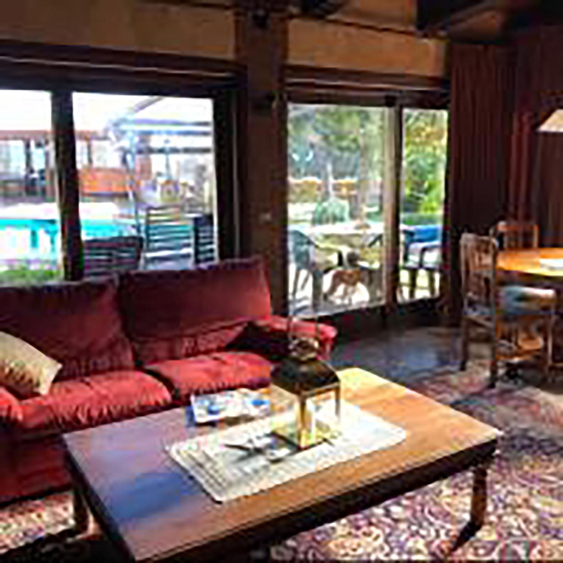 Small Paradise Homestay *