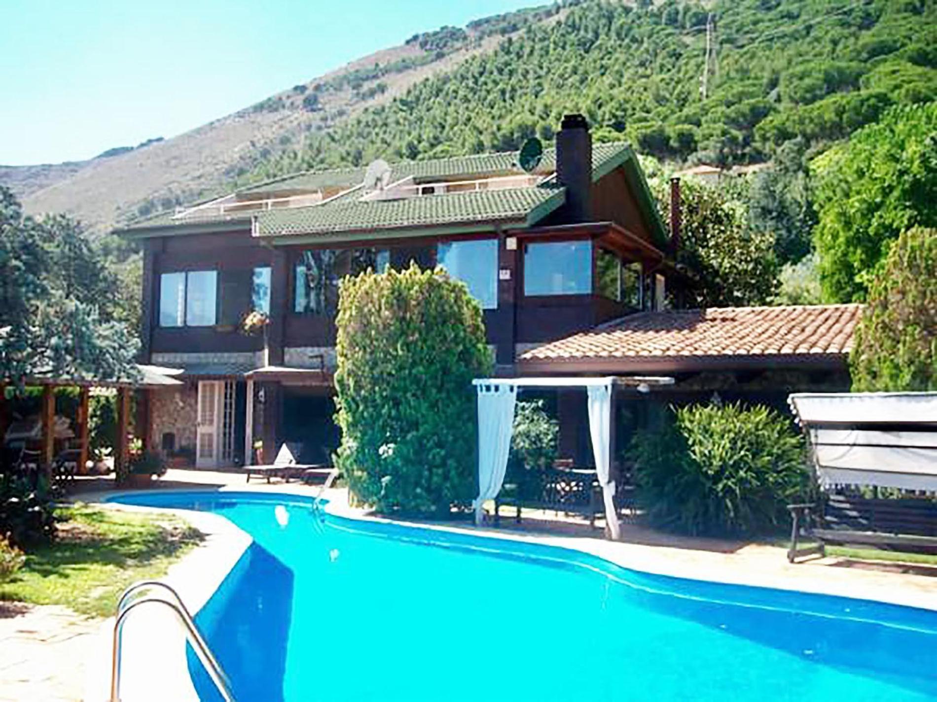 Privatunterkunft Small Paradise *
