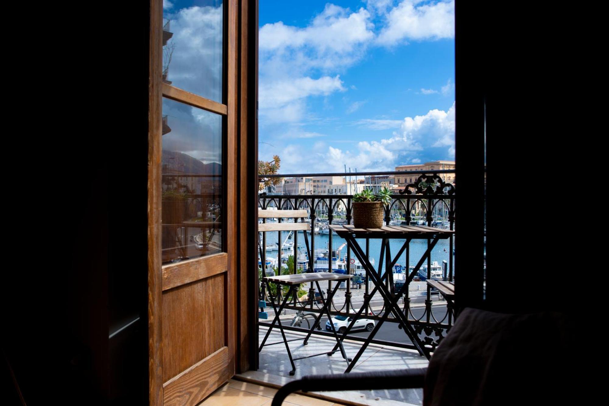 Vela House Charming Front Of Sea *