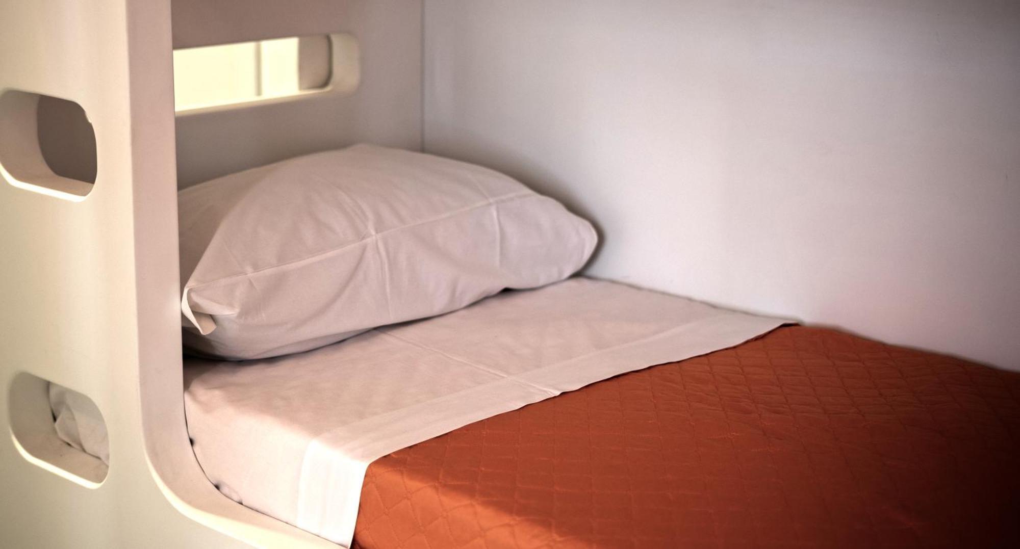 Vucciria Hostel *