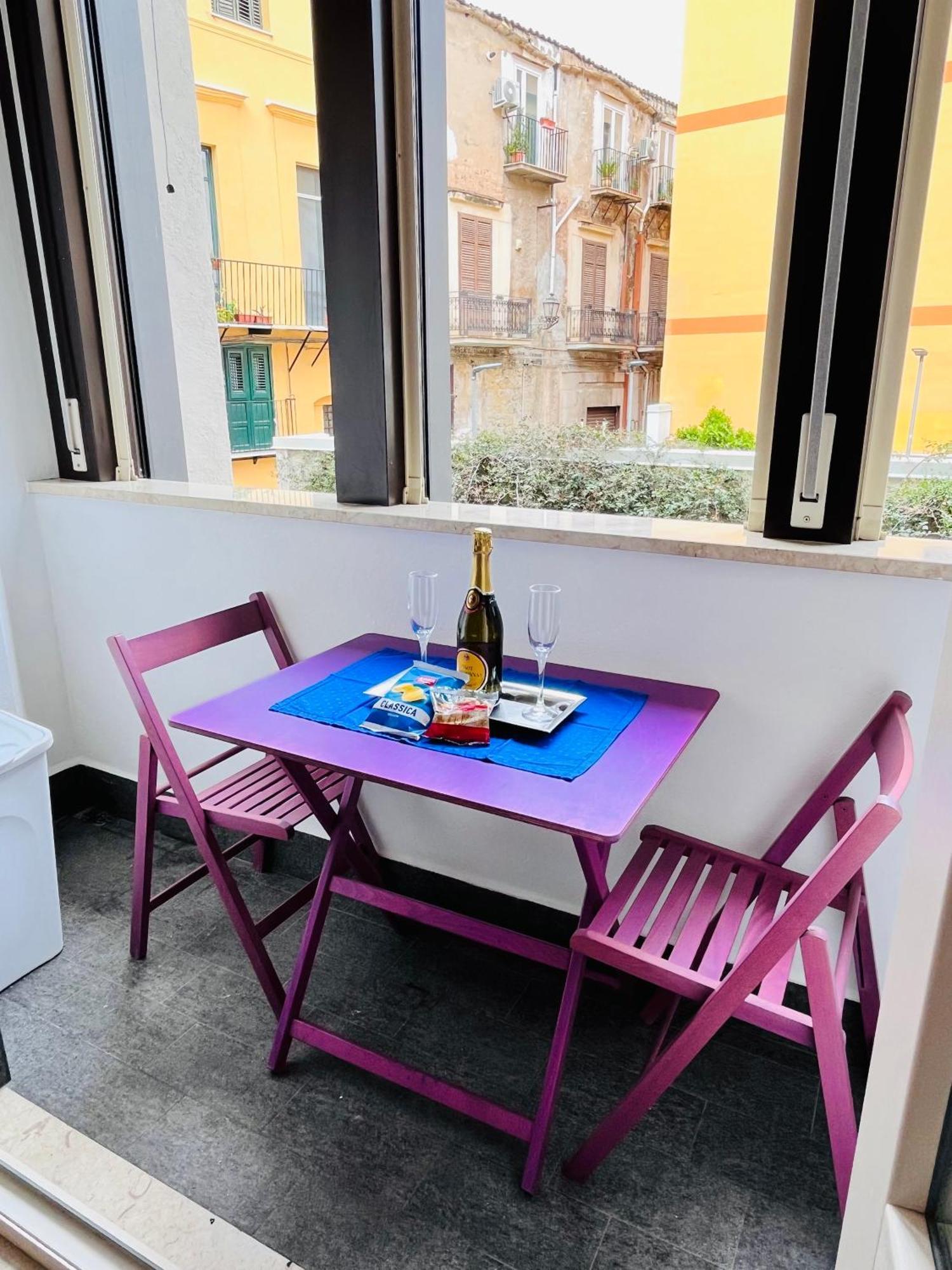 Michi House In Centro A Apartment Palermo