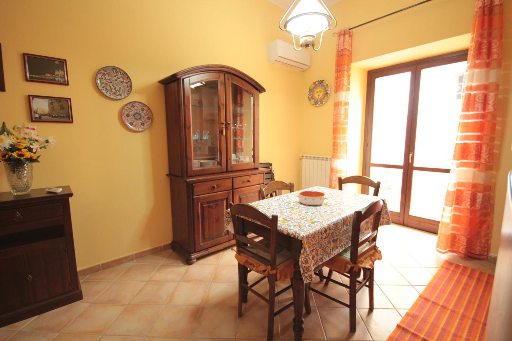 Apartment Albergheria House In The Old Town