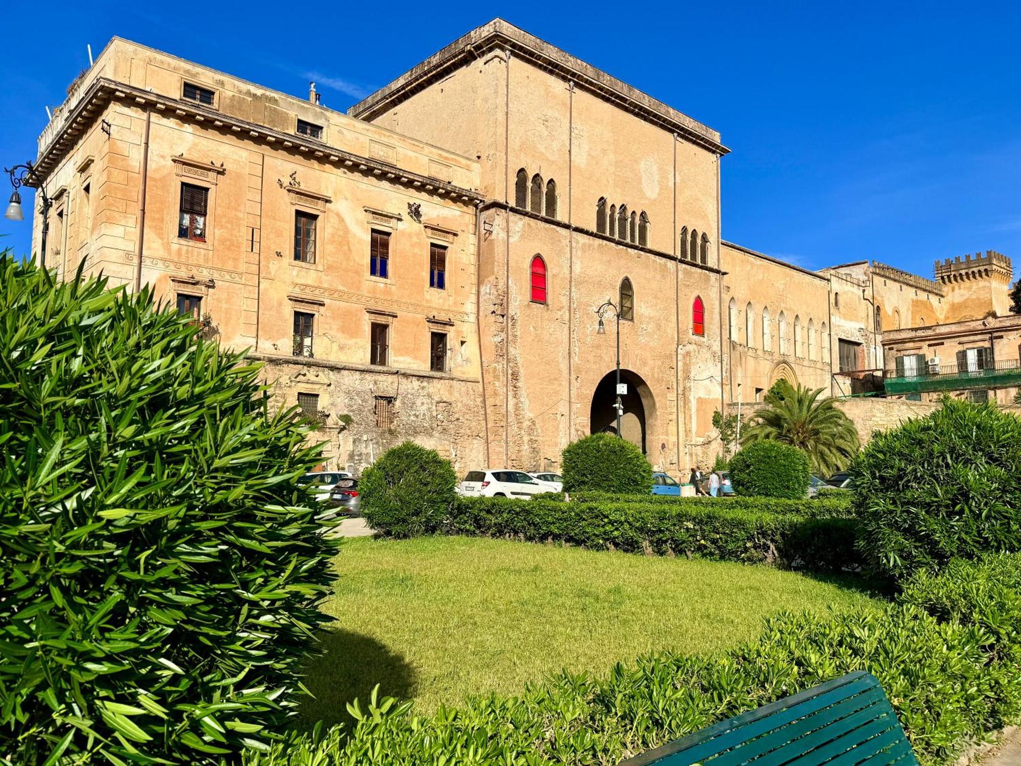 Pellegrino Centro Apartment