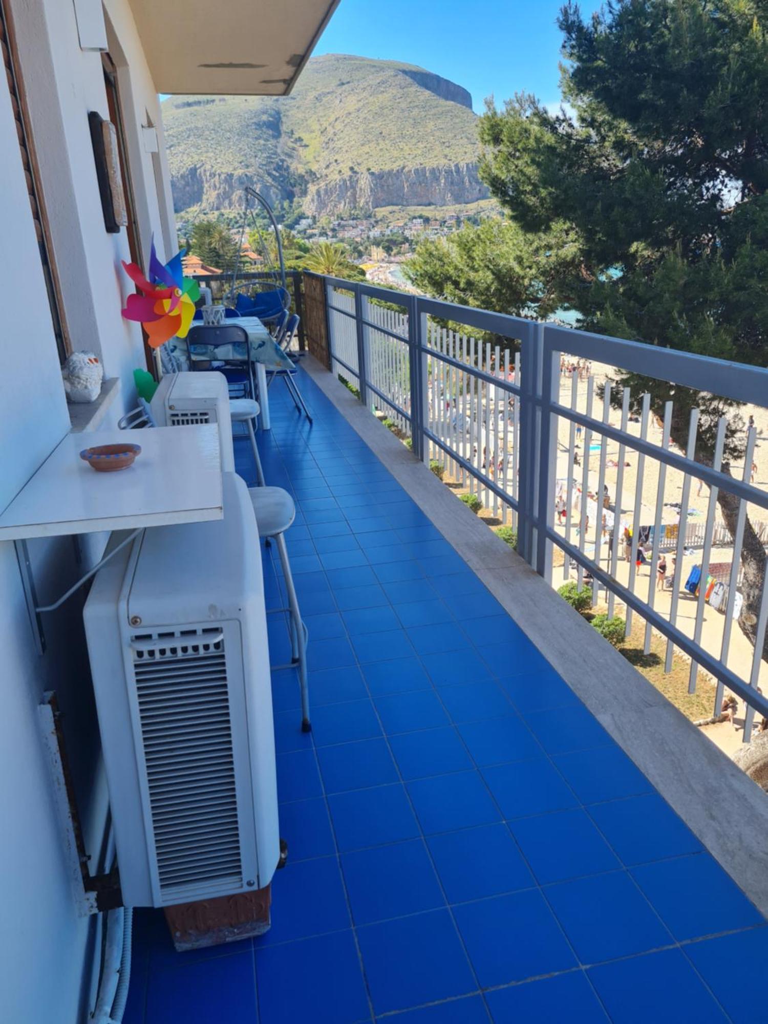 L'eco Del Mare Apartment *