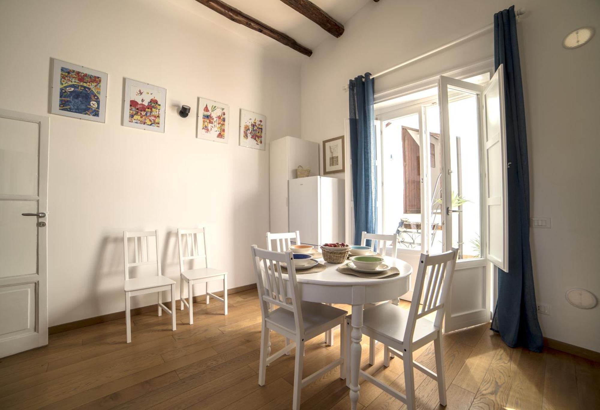 Apartment Adenzia *