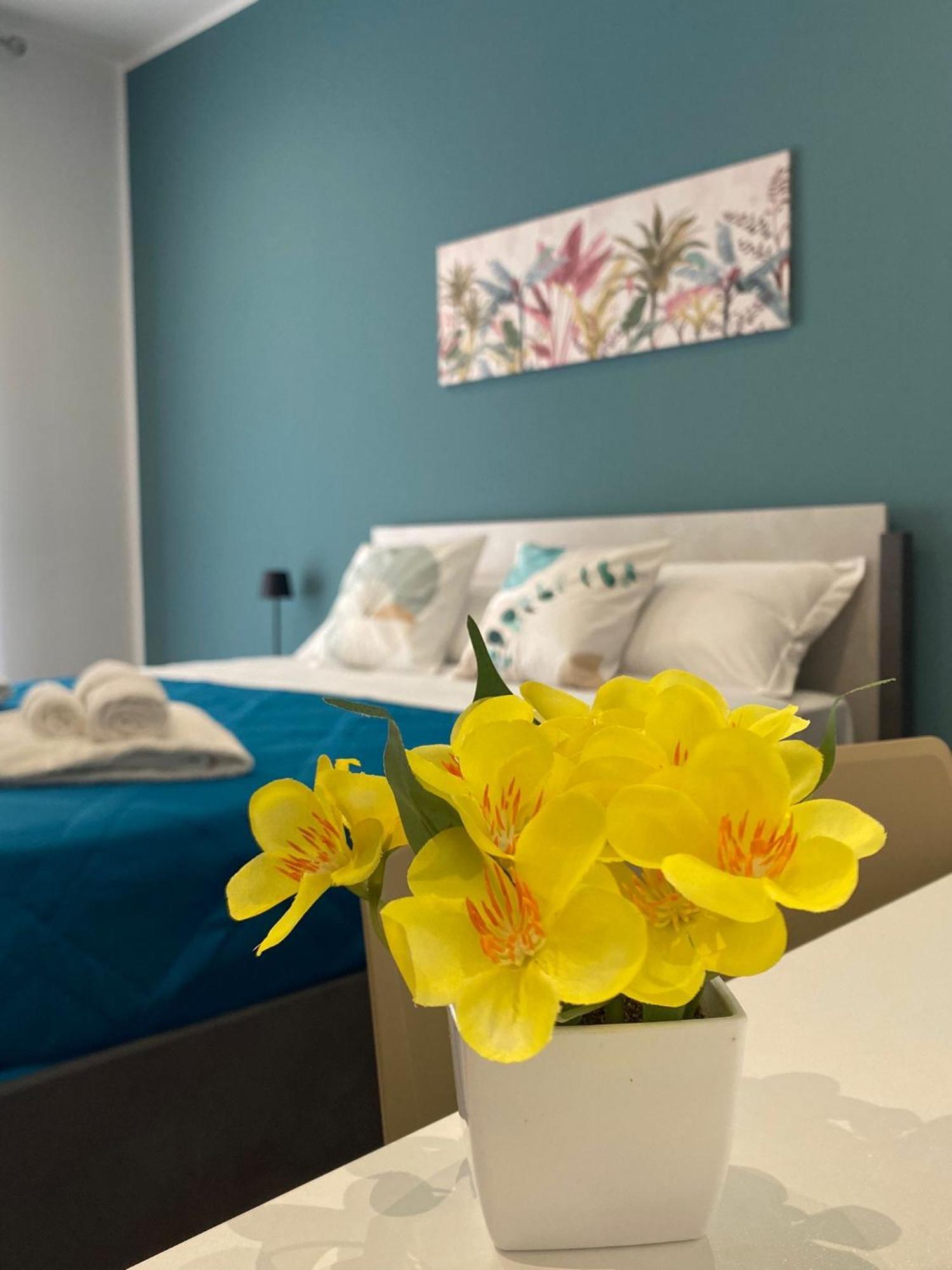 Flowers Apartment