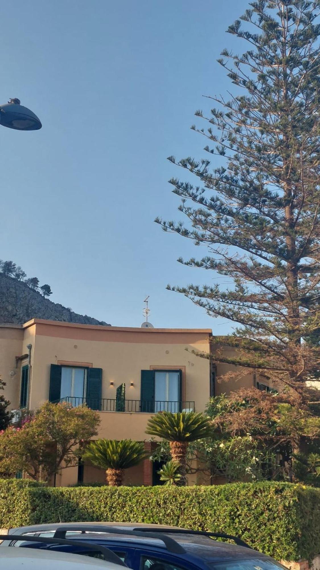 La Terrazza Del Sole Di Mondello Privatunterkunft *