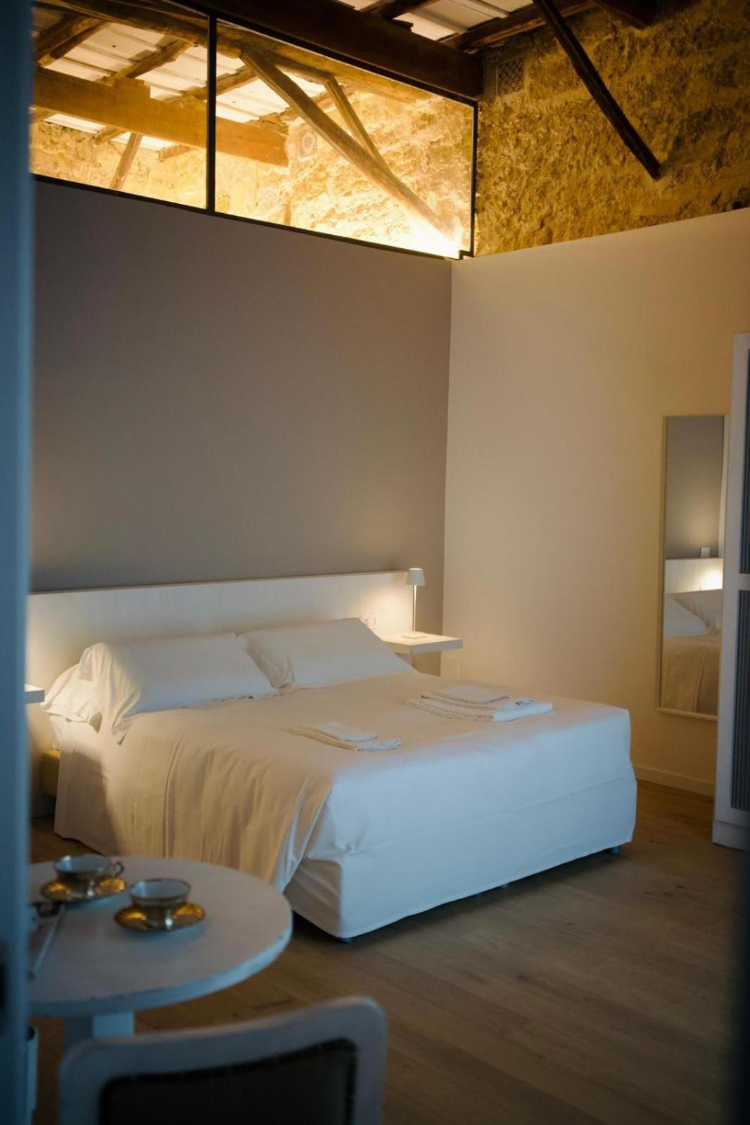 Serafina Guest house *