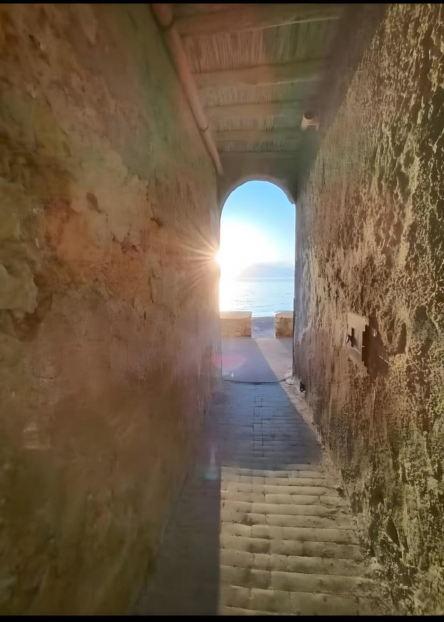 L'aurora Sul Mare Palermo
