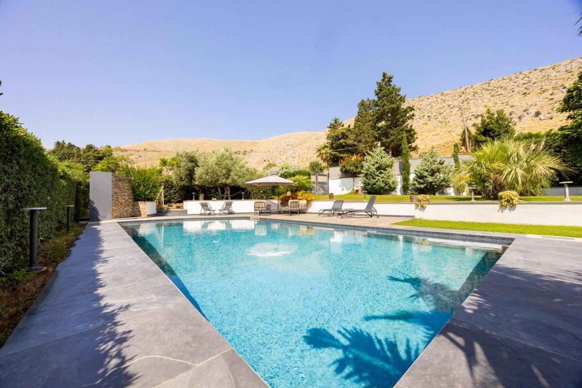 Ibis With Swimming Pool Appartamento Palermo
