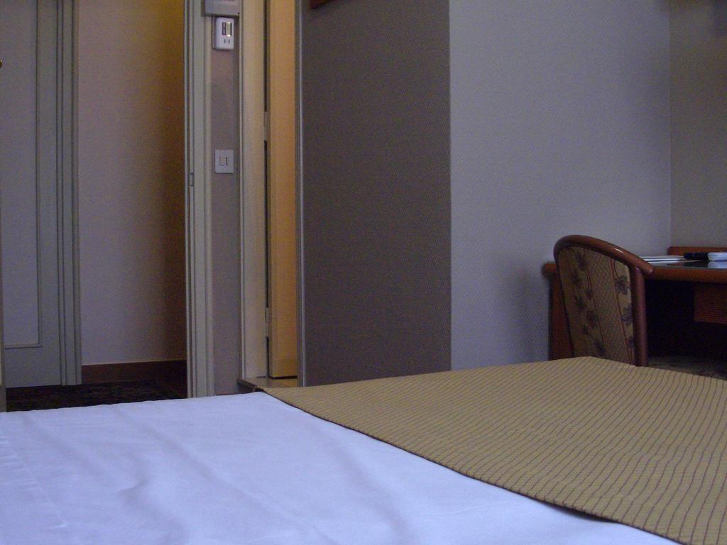 Hotel Gallery House 3*