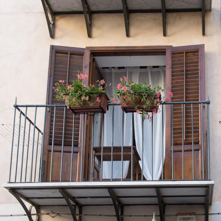 Apartamento Casa Gesu' E Maria Al Palazzo Reale Palermo