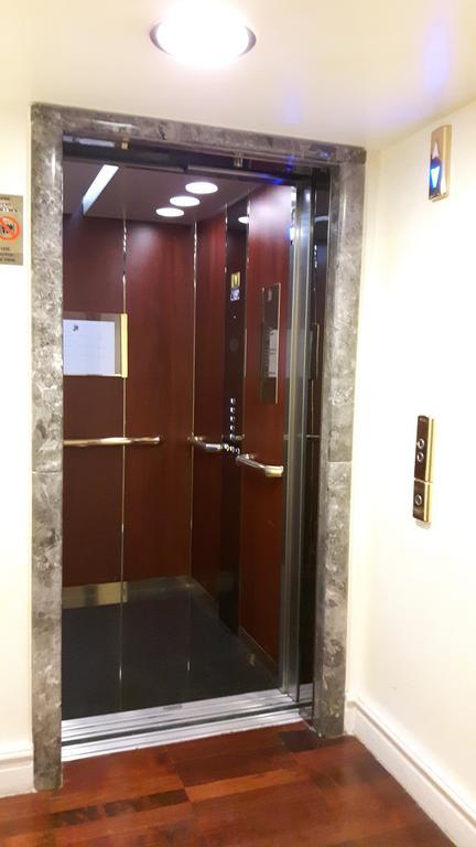 Hotel Grand Piazza Borsa 4*
