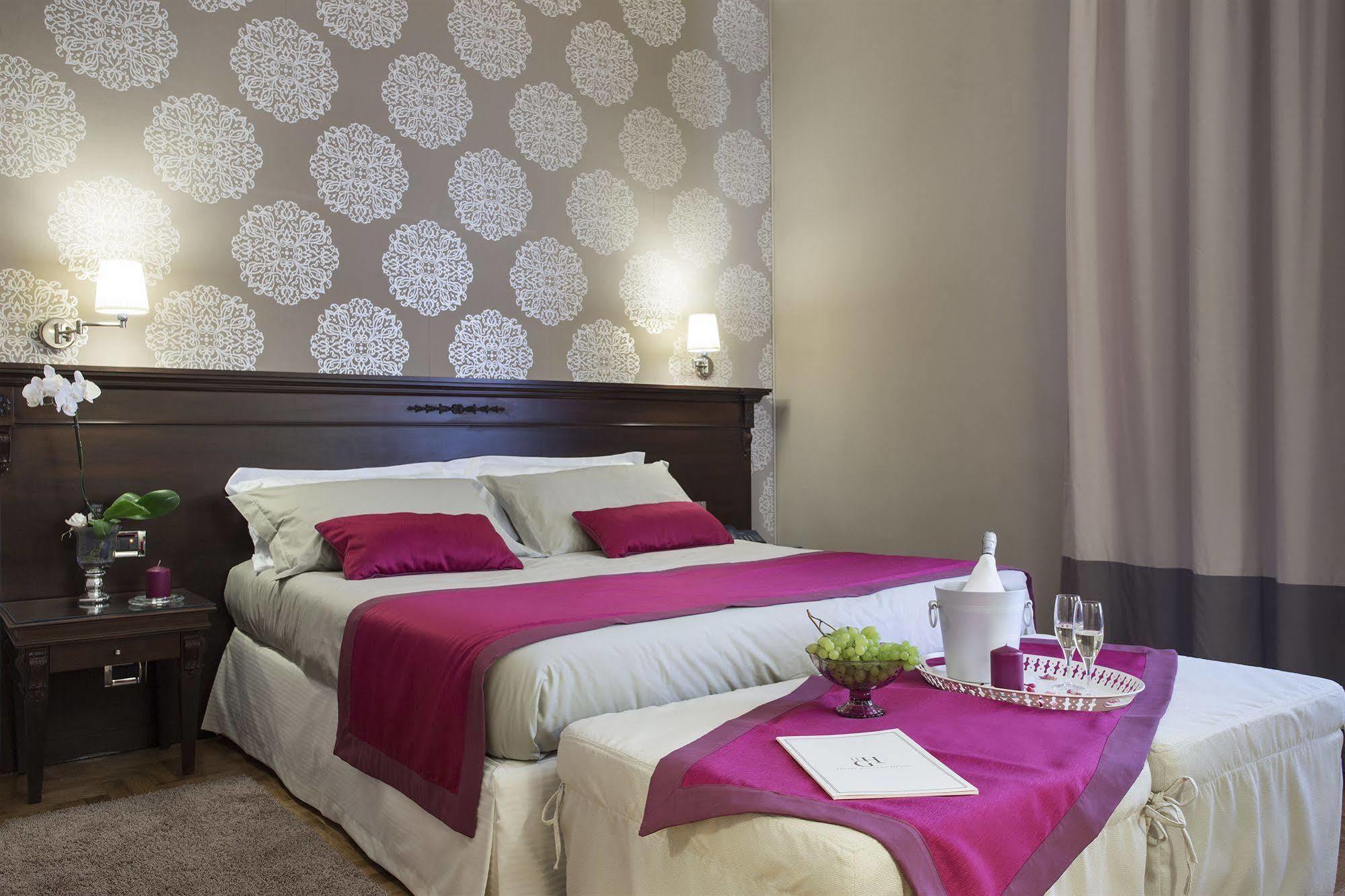 Gallery House Hotel