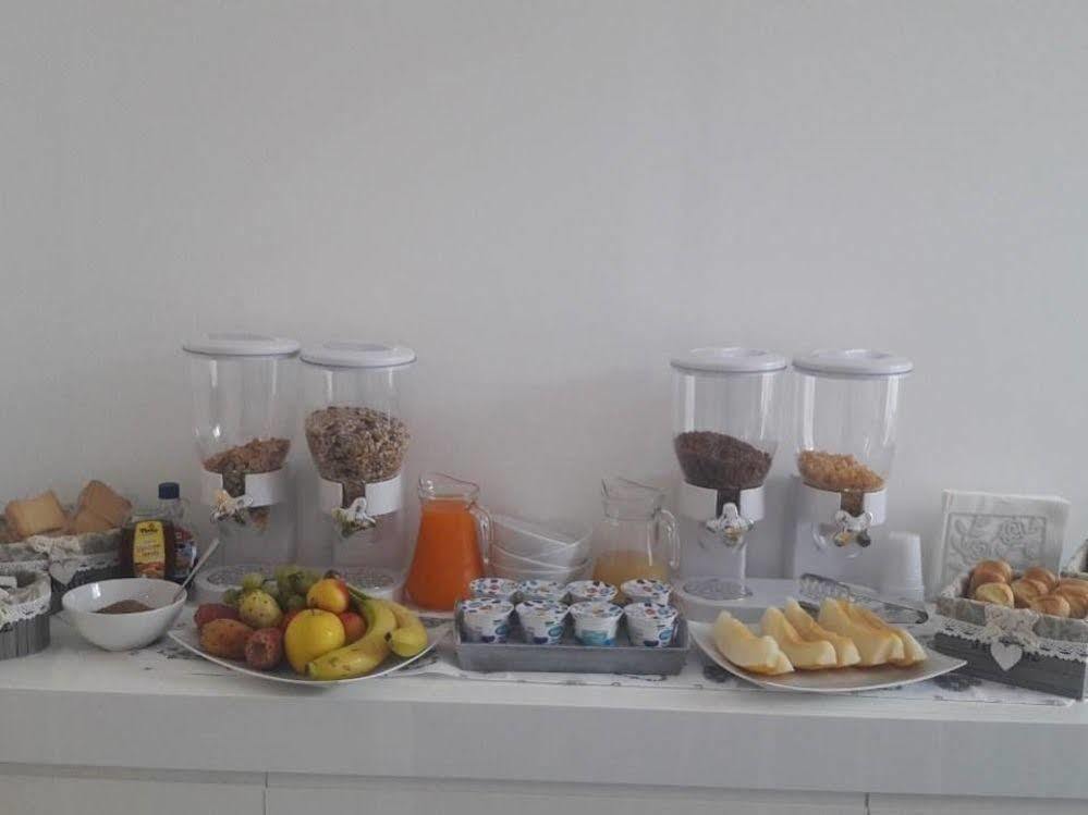Acomodação com café da manhã  La Terrazza Su Palermo