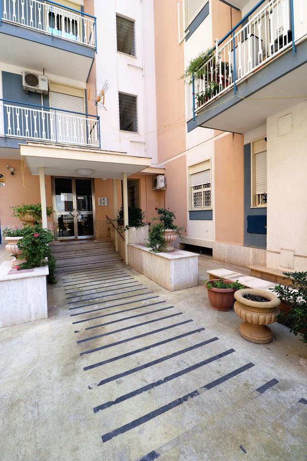 Acomodação com café da manhã  D'orleans Palermo