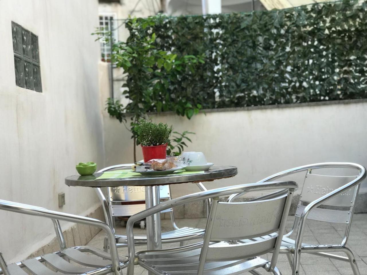 Acomodação com café da manhã  Sunflower Garden