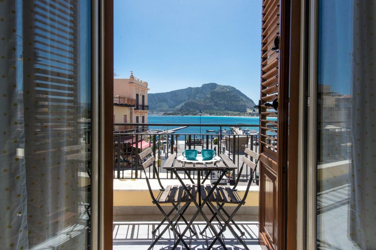 Casetta Vista Mare In Piazza A Mondello
