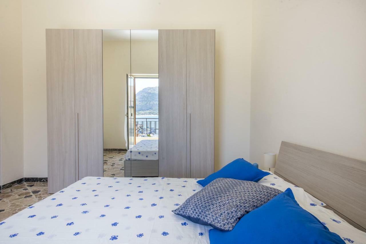 Casetta Vista Mare In Piazza A Mondello Palermo