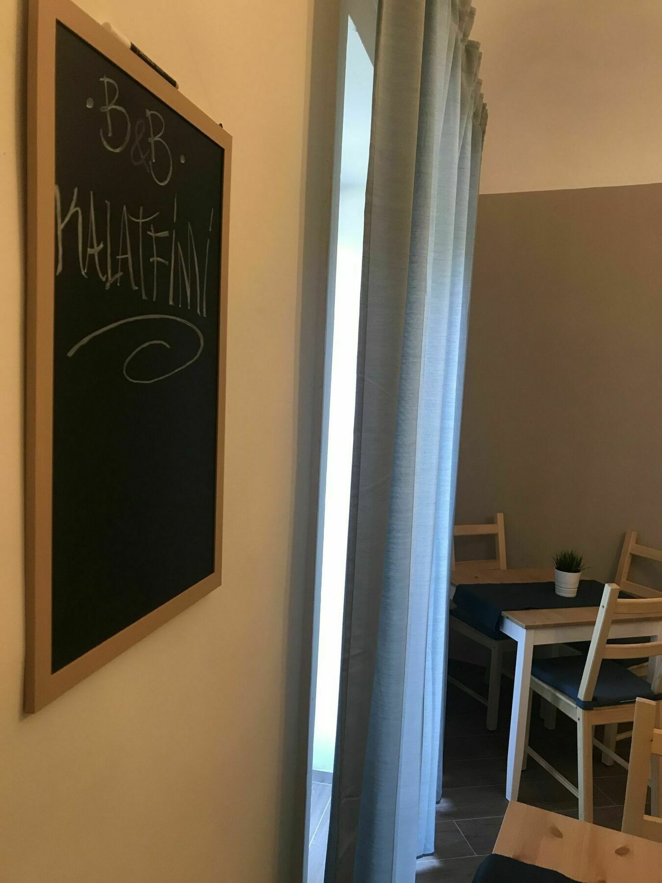 Acomodação com café da manhã  Kalatfimi Palermo