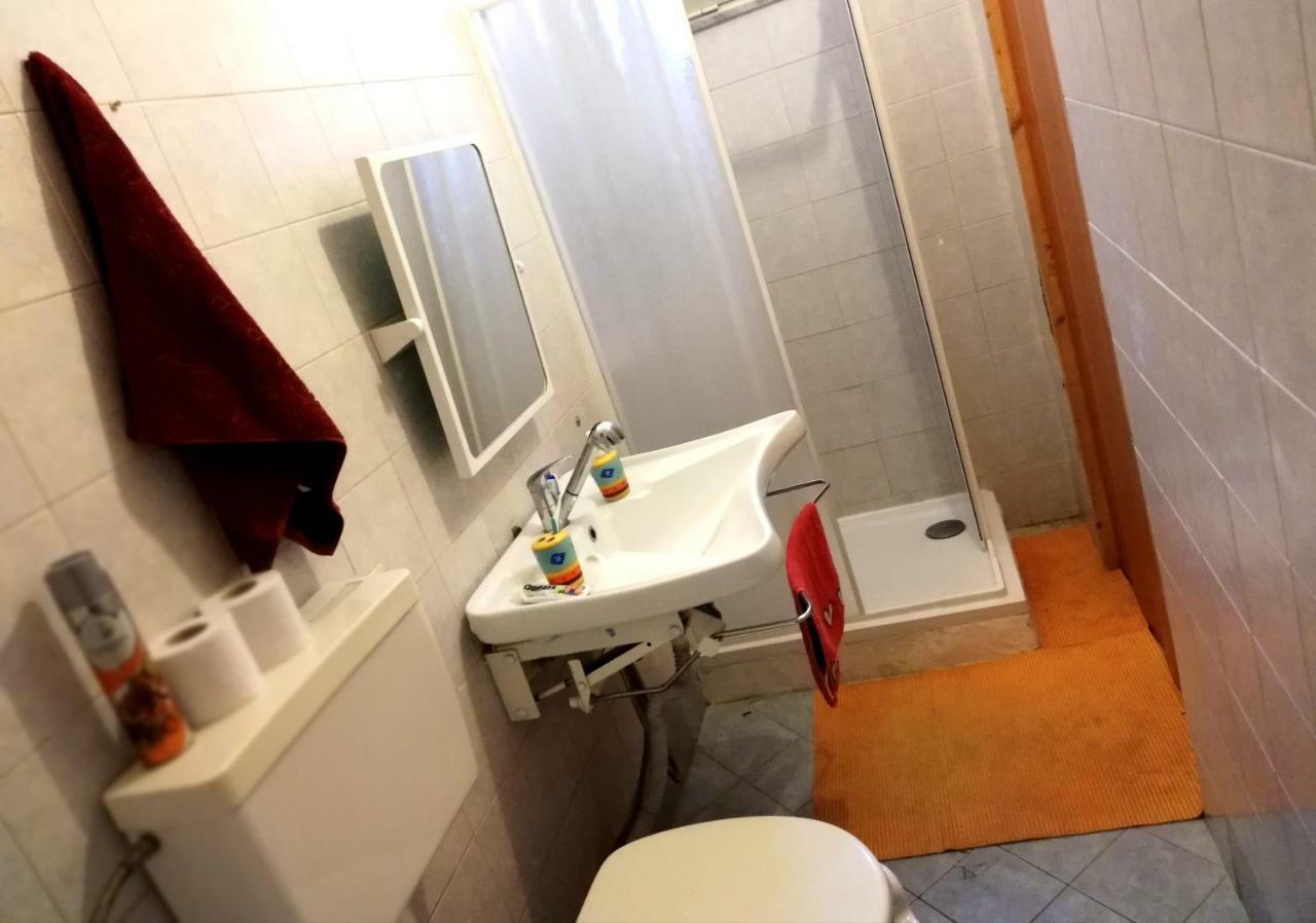 Via Giovanni Travaglia, Free Space Homestay